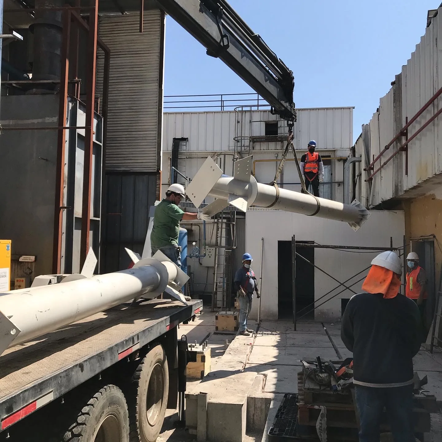 Sala eléctrica elevada ICB — obra civil e ingeniería ejecutada por Screwair