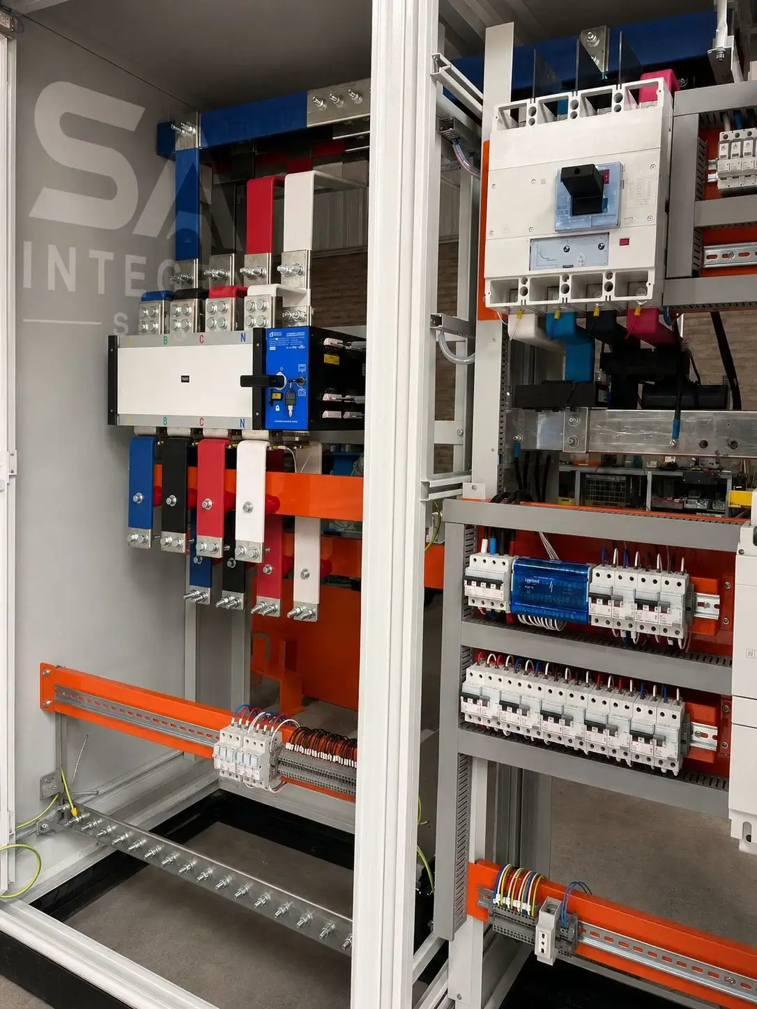 Tablero eléctrico de fuerza industrial para distribución y protección de circuitos de potencia